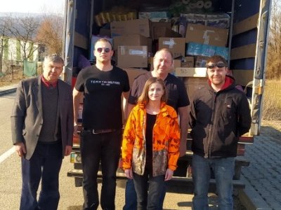 ZDRAVOTNIČTÍ ZÁCHRANÁŘI Z OBLASTNÍHO STŘEDISKA STRAKONICE USPOŘÁDALI HUMANITÁRNÍ SBÍRKU NA POMOC LIDEM Z UKRAJINY